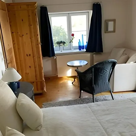 Suekow Apartment *